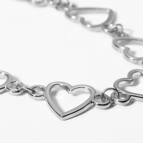 *Crystal* Heart Choker - Picture 2 of 4
